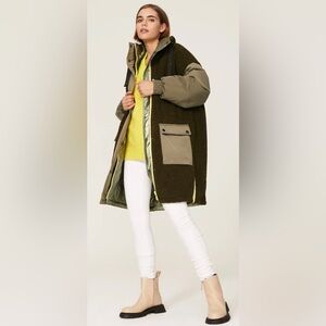 Dualist Carrie Reversible Olive Faux Shearling Quilted Metallic Zip Up Coat M-L